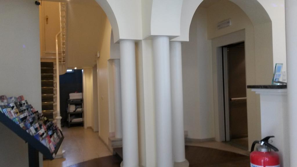 Hotel Queen Mary Bruksela Zewnętrze zdjęcie