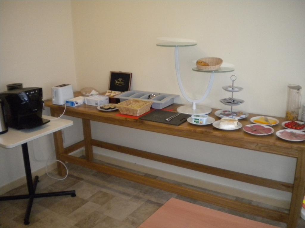 Hotel Queen Mary Bruksela Zewnętrze zdjęcie